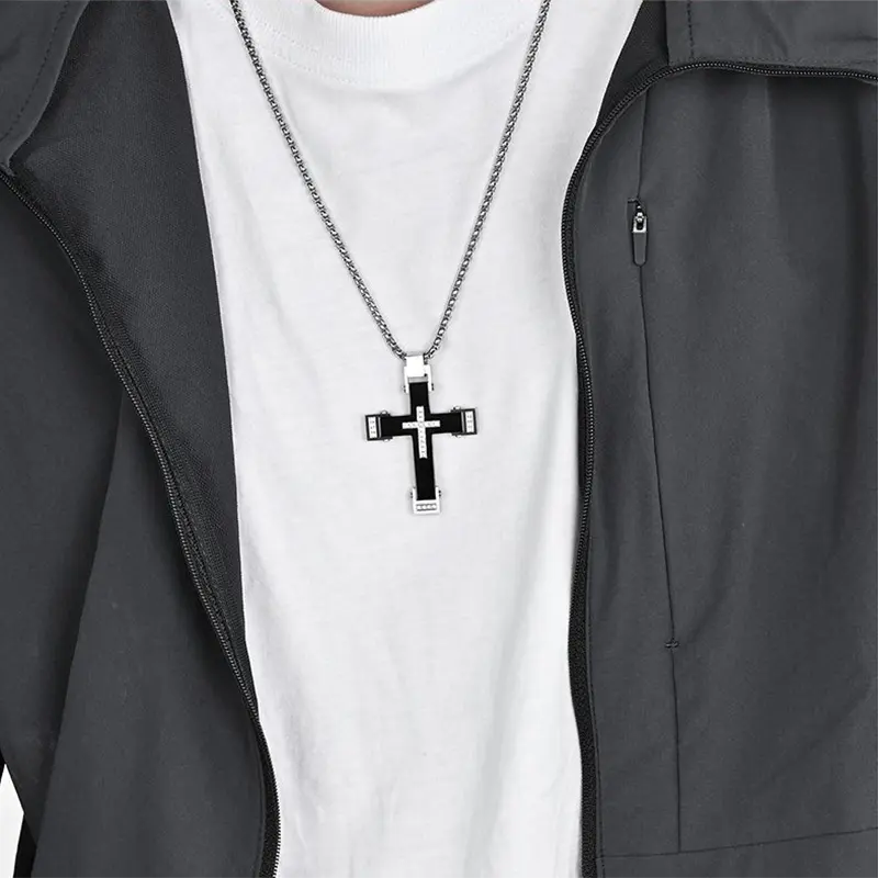 Colar de pingente de cruz de zircônia para homens, joia de aço inoxidável preta redonda para oração, joia da moda