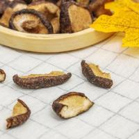 Shiitake Champignonchips, Groente-En Fruitchips, Gedroogde Groenten, Gedehydrateerde Snacks, Kant-En-Klare Gedroogde Shiitake-Paddenstoelen