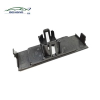 Braket Sensor Tubuh Cocok untuk Penggantian Braket Sensor Grille Bumper Depan Volkswagen Touareg 2015-2018
