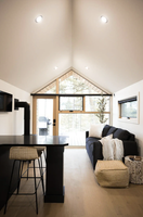 Maisons préfabriquées intelligentes à assemblage rapide, kits de villas modernes en verre, maisons préfabriquées modulaires, cabanes en bois