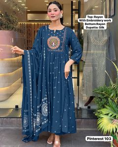 Ropa étnica lista para usar para mujer para el aspecto de Pinterest Modelo Kurta - Product Image 6