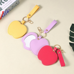Espejo de maquillaje de cuero con forma de manzana y llavero, espejo compacto portátil para viajes y bolsos - Product Image 4