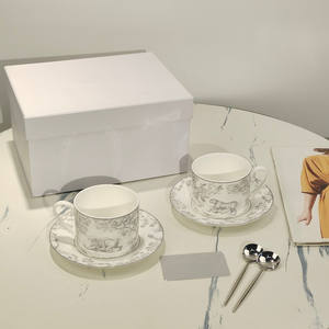 Juego de Taza y Platillo de Porcelana de Hueso con Diseño de Tigre de Lujo para Café y Té de la Tarde, Vajilla Grabada con Caja de Regalo, Serie D - Product Image 3