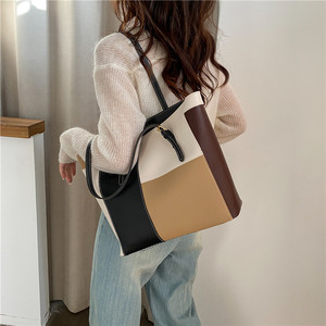 Bolso de Hombro Grande para Mujer, Nuevo Bolso de Mano de Cuero PU de Gran Tamaño con Textura Moderna - Product Image 2