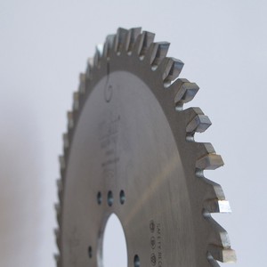 Lama per sega circolare HW per centri di lavorazione D = 180 Z = 3.2/2.2 No. Dents = 54 Pattern = 2 Transc. Fori per metalli-Homag 4 fori - Product Image 2
