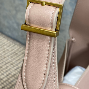 Bolso minimalista de alta calidad, diseño minimalista de negocios para mujer, estilo profesional elegante. - Product Image 5
