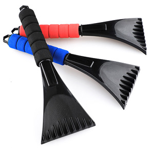 Raspador de hielo pequeño multifuncional para coche, removedor de nieve y hielo, mango rojo, azul y negro - Product Image 1