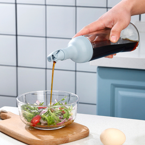 Condiment Saude 500ml Botella de vidrio de aceite de oliva de cocina cuadrada Botellas de vinagre de vidrio vacías con caños vertedores en la cocina - Product Image 5