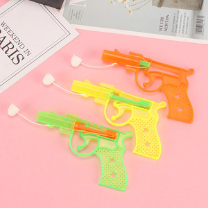 Pistola de juguete retro de goma, pistola manual de plástico Thump Thump para niños y jóvenes, pistolas de juguete unisex - Product Image 1