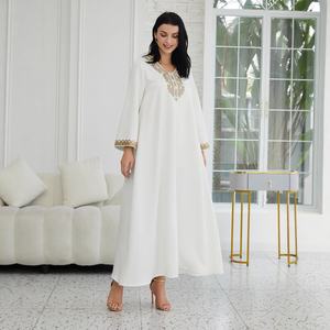 Abaya décontractée en polyester avec <span class=keywords><strong>dentelle</strong></span> pour femmes musulmanes, vente en gros pour le commerce extérieur au Moyen-Orient - Product Image 1