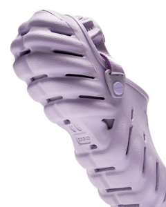 2025 desainer baru <span class=keywords><strong>PVC</strong></span> sepatu bakiak pesona Sandal wanita logam Bling bakiak Dekorasi Grosir rantai ornamen bakiak - Product Image 3