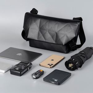 Bolso Bandolera de PU Premium, Moderno, Impermeable y Antirrobo para Hombre, Bolso Cruzado Portátil para Viajes de Negocios - Product Image 3
