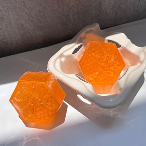 Nuovo arrivo di alta qualità nutriente e sbiancante sapone organico per la cura della pelle ricca schiuma di riparazione profonda sapone fatto a mano - Product Image 4