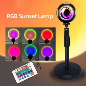 Lampe de nuit LED décorative transfrontalière créative pour diffusion en direct, alimentée par USB, style influenceur, ambiance coucher de soleil, vente en gros - Product Image 1