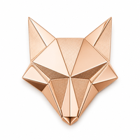 Créez vos propres badges en métal personnalisés – Épingles de revers en émail métallique avec logo et détails estampés pour souvenirs et présentoirs de collection
