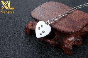 Pendentif Cœur Personnalisé avec Logo pour Cendres Funéraires, Urne Commémorative pour Animaux de Compagnie (Chien, Chat) avec Empreinte de Patte, Collier en Acier Inoxydable - Product Image 4