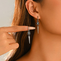 Anting Tusuk Berlian Hitam Retro Distressed Rose, Baja Anti Karat, Model Panjang Gaya Punk Gelap, Anting Trendi Keren