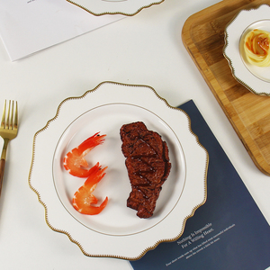 Assiettes en céramique de luxe en porcelaine fine à bord doré, motif tournesol, pour décoration de mariage, vente en gros - Product Image 6