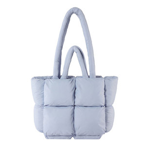 Sac à main fourre-tout matelassé en coton pour femmes avec fermeture à glissière rembourrée pour le shopping et le voyage avec doublure en polyester - Product Image 5