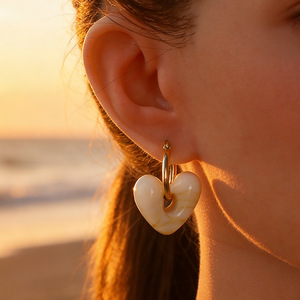 Pendientes Colgantes en Forma de Corazón, Chapados en Oro de 18k, Acero Inoxidable, Regalo de San Valentín, Joyería de Moda EH12223 - Product Image 1