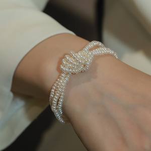 Pulsera de Perlas de Agua Dulce Multicapa con Nudos para Mujer, Brazalete de Perlas Apiladas - Product Image 4