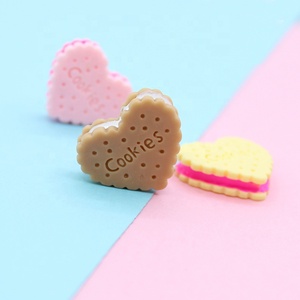 Accesorios de Resina DIY: Decoración de Teléfono Móvil con Diseño de Galleta Sándwich Corazón de Durazno, Comida Japonesa y Juguetes - Product Image 4