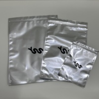 Sacs d'emballage refermables en aluminium avec fermeture éclair pour vêtements, sweats à capuche, avec logo personnalisé, tailles S M L