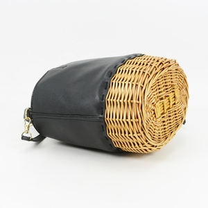<span class=keywords><strong>Sac</strong></span> fourre-tout en rotin en cuir noir - Product Image 6