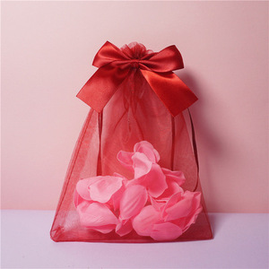 Vente en gros Sac cadeau en <span class=keywords><strong>organza</strong></span> <span class=keywords><strong>rouge</strong></span> avec nœud Conteneur de bijoux cosmétiques de couleur <span class=keywords><strong>rouge</strong></span> attrayante - Product Image 3