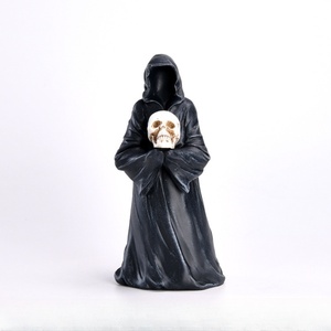 Adorno de Túnica de Halloween BCA28 fantasma sin rostro con capa negra decoración de resina de escritorio para el hogar gótico patrón de modelo pequeño - Product Image 3