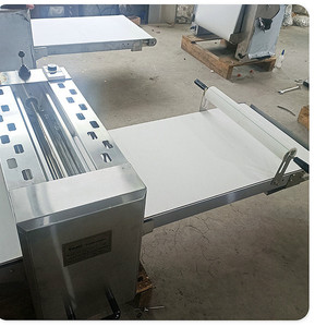 Machine à pétrir et à étaler la pâte à pain électrique professionnelle réversible, équipement de boulangerie d'<span class=keywords><strong>occasion</strong></span> pour la fabrication de laminés/laminoirs - Product Image 6
