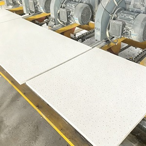 Dalles de plafond en fibres minérales ignifuges et acoustiques 625x625mm pour le marché latino-américain, idéales pour les bureaux, les écoles et les bâtiments commerciaux - Product Image 3