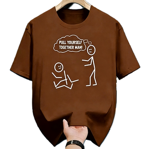 T-shirt divertente con personaggio a stick figure 'Pull Yourself Together Man', con gioco di parole sulla salute mentale, umorismo sarcastico, grafica originale - Product Image 2