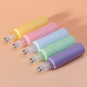 Di Grande Successo MOQ Basso 100pz Bottiglia di Vetro Roll-On da 10ml Colori Multipli Flacone Satinato con Sfera Roller per Confezione Olio Essenziale Rinfrescante - Product Image 3