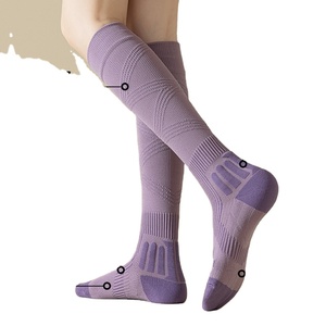 Chaussettes de sport de compression pour femmes, couleur unie, absorbant la transpiration, anti-odeur, antibactériennes, épaisseur standard - Product Image 4