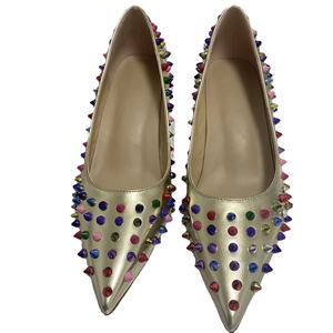 Zapatos de Tacón Bajo de 2 Pulgadas para Mujer, con Remaches, para Damas de Honor, Fiestas, Citas, Zapatos Sexys con Punta en Pico, Talla Grande, Personalización de Logotipo de Fábrica - Product Image 5