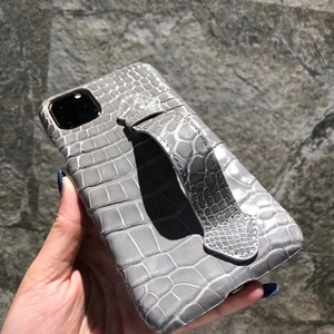 YUBO LEATHER Shiny Croco Dile Case para iPhone 11-16 Pro Funda de cuero genuino para iPhone Custom Cover - Product Image 3