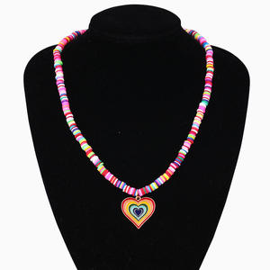 Collar de corazón con cuentas de arcilla polimérica arcoíris para mujer, gargantilla, joyería llamativa, colgante colorido, accesorio de moda - Product Image 1
