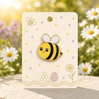 Broche Bumblebee en émail souple 2D, motif abeille mignonne à rayures jaunes, impression UV, bijoux de printemps, badges en gros, épingles métalliques personnalisées