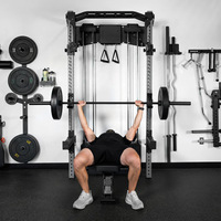 Rack de Squat Commercial Mural Pliable pour la Maison et la Salle de Sport avec Double Pile de Poids de 70 kg et Machine à Crossover par Câble