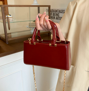 Sac pour femme de conception nouvelle, sac à bandoulière de luxe en cuir verni, sac à bandoulière tendance en cuir PU pour femme, sac fourre-tout - Product Image 6