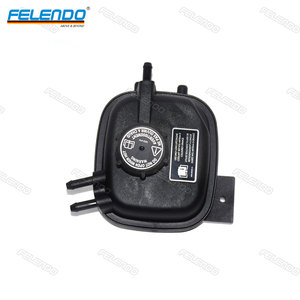 Depósito de refrigerante del tanque de expansión con Sensor de tapa para <span class=keywords><strong>Jaguar</strong></span> <span class=keywords><strong>XK8</strong></span> 1997 - 2006 CLASSIC X100 MJD4400AB MJD4400AA MJA4400AE MJA4400AD - Product Image 4