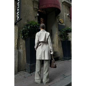 Gabardina Corta de Mujer Estilo Casual Tejida con Manga Larga y Protección Contra el Viento para Otoño - Product Image 1