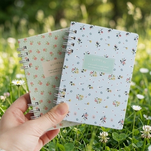 Nuevo Cuaderno Espiral A6 con Diseño Floral, Bonito Cuaderno <span class=keywords><strong>de</strong></span> Escritura con Patrón <span class=keywords><strong>de</strong></span> Flores Frescas para Niños, Regalo Navideño, Suministro al por Mayor - Product Image 1
