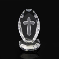 Croix Catholique en Cristal sur Socle, Favor de Baptême ou Baby Shower, Cadeau de Première Communion, Souvenir de Mariage, Article Religieux Mémorable