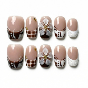 Uñas Postizas Hechas a Mano, Cortas, Medianas, Cuadradas, Uñas Stiletto Adhesivas con Punta Francesa y Diseños de Flores en 3D - Product Image 4