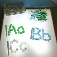 Table lumineuse à LED Montessori pour tout-petits avec rangement Boîte à lumière LED pour garderie Maternelle Pépinière Bébé Table de jeu