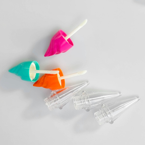 Stok Habis 6ml Wadah <span class=keywords><strong>Lip</strong></span> <span class=keywords><strong>Gloss</strong></span> Lipstik Bentuk Es Krim Plastik untuk Anak Grosir Warna & Logo Kustom - Product Image 5