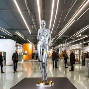 Decoración artística personalizada Tecnología futura Artesanía de metal Sexy Lady Estatua Robot Mujeres Escultura de acero inoxidable - Product Image 1