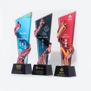 Einzigartige Form benutzer definierte DIY Champion Glas Trophäe Business Souvenir Award Farbdruck Award Sublimation Kristall Trophäe